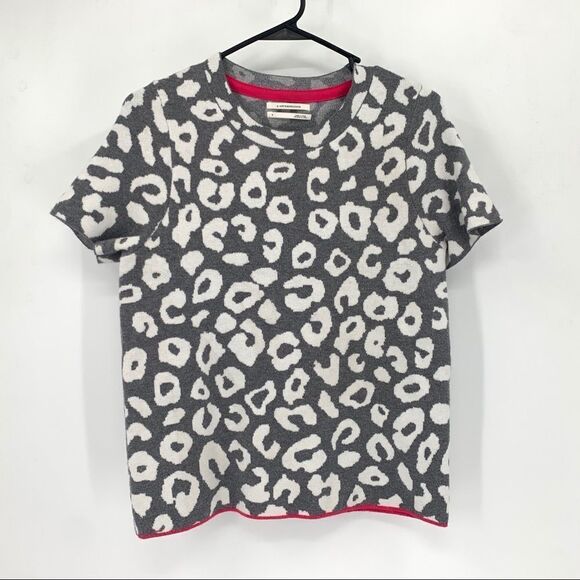 Anthropologie Gray and White Geo Print Crew Neck Soft Knit Top - Picture 1 of 8